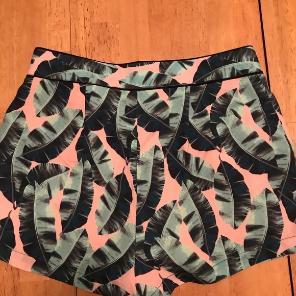 Olive + Oak XS  shorts palm print - Picture 3 of 4